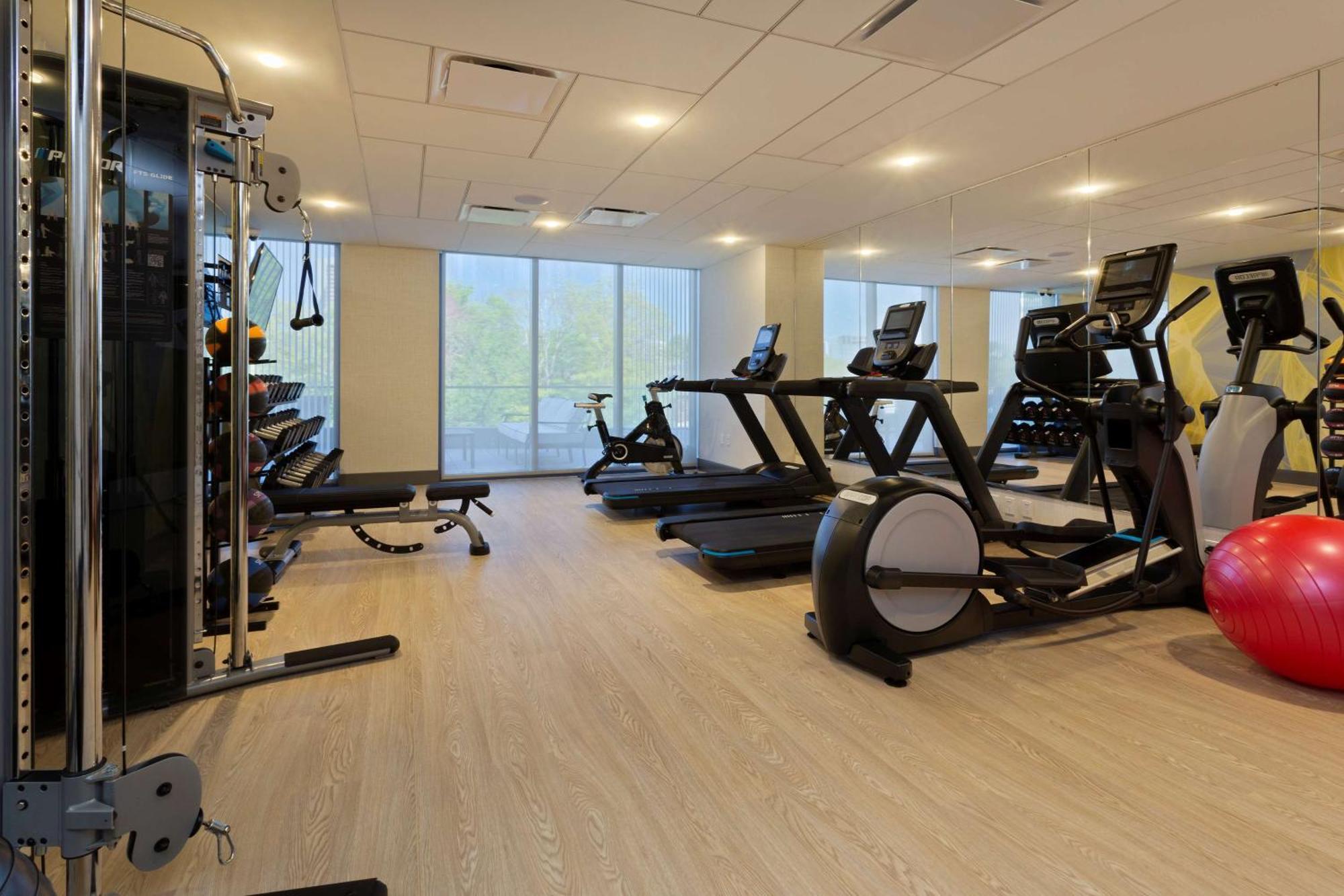 Hilton Garden Boston Brookline, Ma 3*